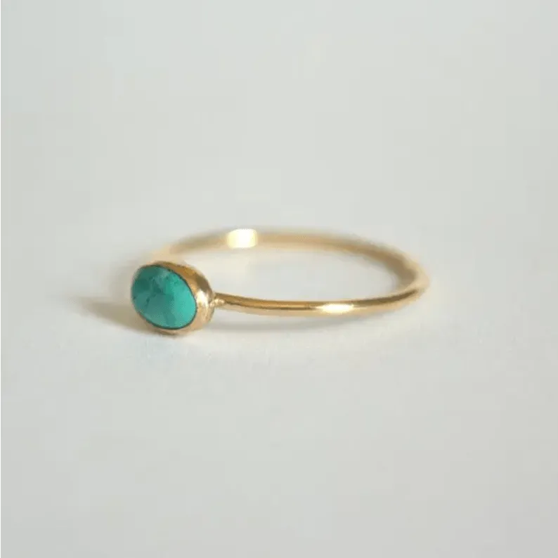 14k Oval Turquoise Ring