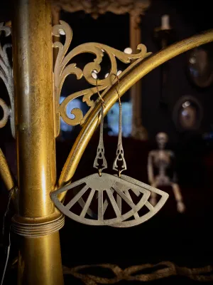 Fan earrings